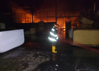 Gudang Spring Bed Bigland Terbakar, Kerugian Capai Rp 1 Miliar