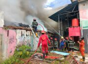 Kebakaran Gudang Kayu di Padang Barat, Kerugian Capai Rp100 Juta