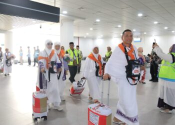 Kloter 15 Tutup Pemberangkatan 6.324 Jemaah Haji Embarkasi Padang ke Tanah Suci