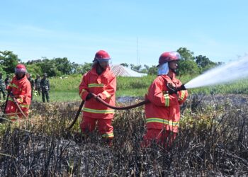 Lanud Sutan Sjahrir Gelar Latihan Pemadaman Kebakaran