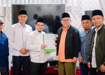 Dukung Pembangunan Jalan Nasional Alternatif, Masyarakat Nagari Air Dingin Serahkan Surat Pembebasan Lahan