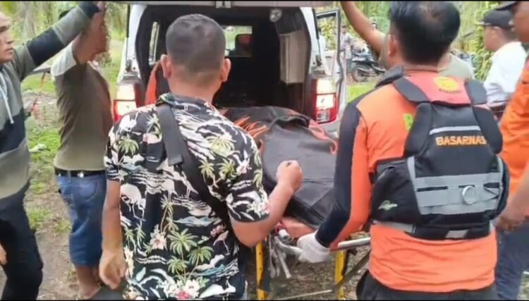 Hari kelima operasi pencarian orang diterkam buaya di Sungai Batang Rosak, Nagari Sikabau, Kecamatan Koto Balingka, Pasaman Barat, Tim SAR gabungan menemukan potongan tubuh korban, Kamis (1/5/2025). IST