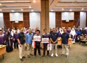 PT Semen Padang Lepas 48 Calon Jemaah Haji Karyawan dan Pensiunan