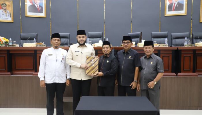 DPRD dan Pemko Padang Sepakati 3 Ranperda