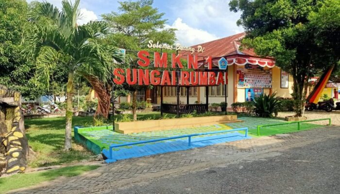 Wali Murid SMKN 1 Sungai Rumbai Keluhkan Pungutan Uang Komite