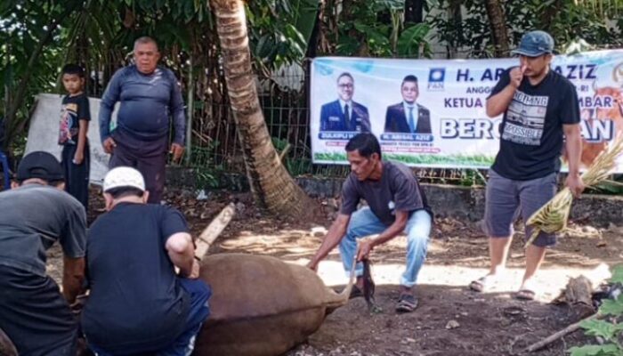 PAN Pasaman Salurkan Daging Kurban dari H. Arisal Aziz kepada Warga