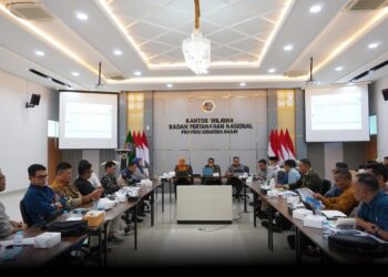 Kakantah Padang Pariaman Hadiri Rapat Evaluasi Capaian Kegiatan Pertanahan di Sumbar