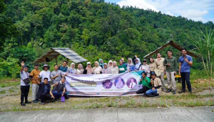 Mahasiswa S2 Komunikasi Unand Telusuri Alam Limau Manis