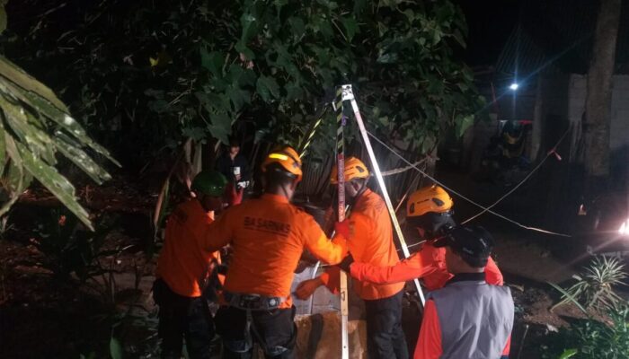 Lansia di Tanah Datar Terjatuh ke Sumur 20 Meter, Tim SAR Berhasil Selamatkan