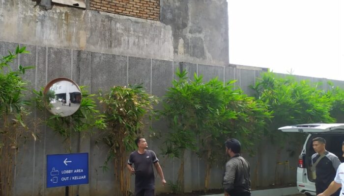 Seorang Dokter Tewas Diduga Lompat dari Lantai 6 Hotel Santika Premiere di Padang