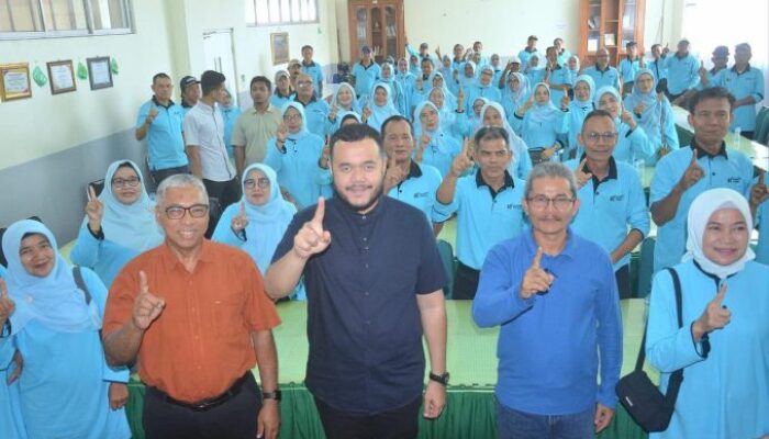 KASMA 1-85 Gelar Reuni, Bantu 2 Unit Tangki Air untuk SMAN 1 Padang