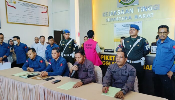 Rugikan Negara Hingga Rp2,7 M, Kejati Sumbar Tahan Mantan Dirut Perumda PSM