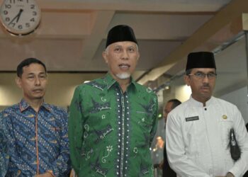 Sumbar Raih Penghargaan Nasional Sebagai Provinsi dengan Residu Data Pendidikan Terendah