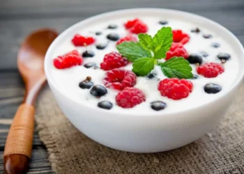 Simak Manfaat Mencampur Buah dan Susu untuk Pencernaan