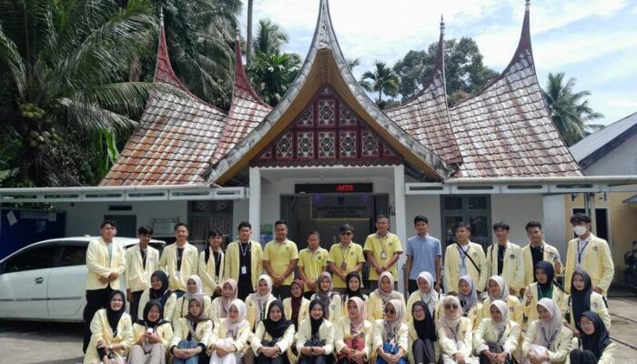 Nagari Gunuang Padang Alai Sambut Mahasiswa KKN UNP
