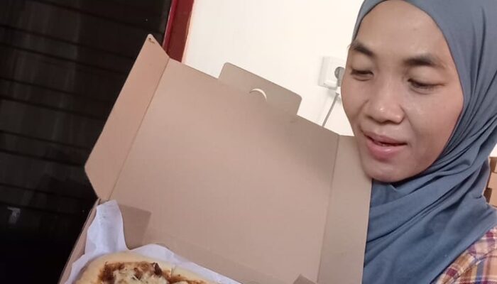Puluhan Pizza Laris Manis Setiap Hari, Produksi Rumahan DapoerPipit Makin Digemari