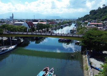 Batang Arau Ditata Menyeluruh, Dua Alat Berat Diturunkan