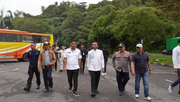 Wagub Vasko dan Wawako Allex Tinjau Terminal Busur Padang Panjang