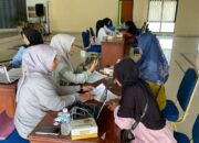 Wawako Allex Tinjau Distribusi Bantuan Perlengkapan Sekolah Gratis untuk Siswa Kurang Mampu