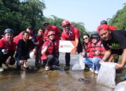 CIMB Niaga Ajak Ratusan Karyawan Bersihkan Sungai Ciliwung dalam Employee Volunteering Day 2025