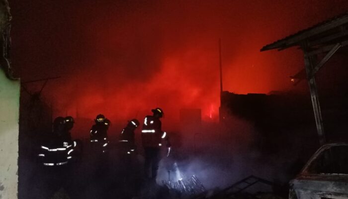 Empat Rumah Terbakar di Parak Gadang Padang, Kerugian Capai Rp1 Miliar