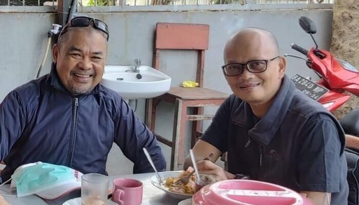 Dr. Hikmat Ramdan, Prof. Tati Suryati Syamsudin dan Assistant Garin yang Pelupa!