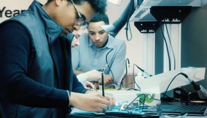 Arrow Electronics Luncurkan Engineering Solutions Center untuk Mendukung Inovasi Teknologi di Seluruh India dan Asia Tenggara