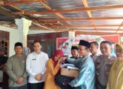 Pemkab Serahkan Beasiswa untuk Siswa Kurang Mampu dan Berprestasi di Nagari Toboh Gadang Timur