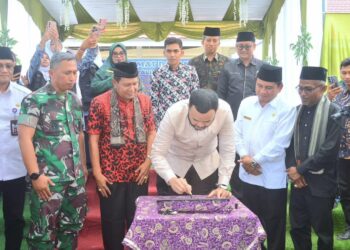 Bangun RKB, Wako dan Kankemenag Padang Apresiasi Komite MTsN 5 Padang 