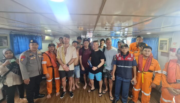 Kapal KLM Indo Satu Alami Kebocoran di Perairan Pulau Nyamuk, 10 Penumpang dan 6 Kru Kapal Selamat