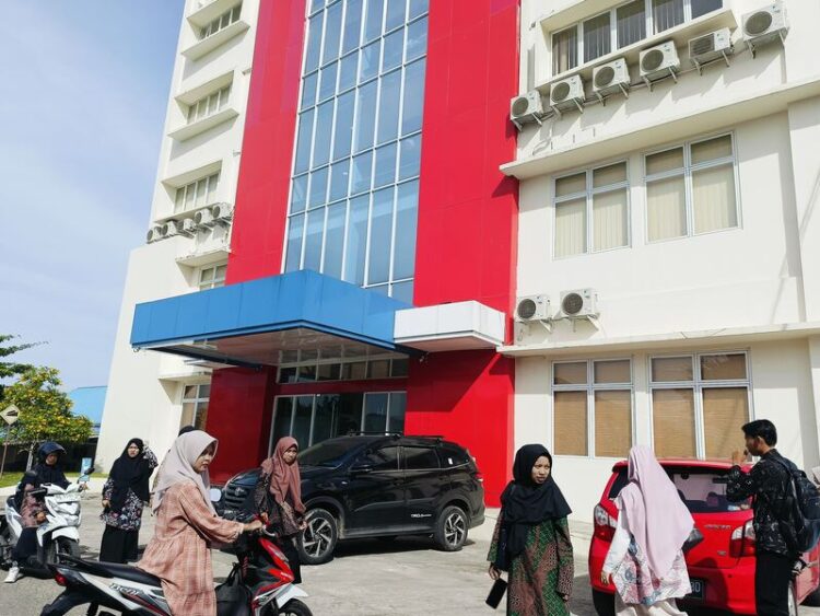 Universitas Adzkia