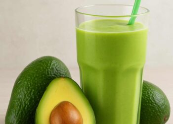 Alpukat: Buah Serbaguna yang Manjur untuk Tubuh dan Kulit