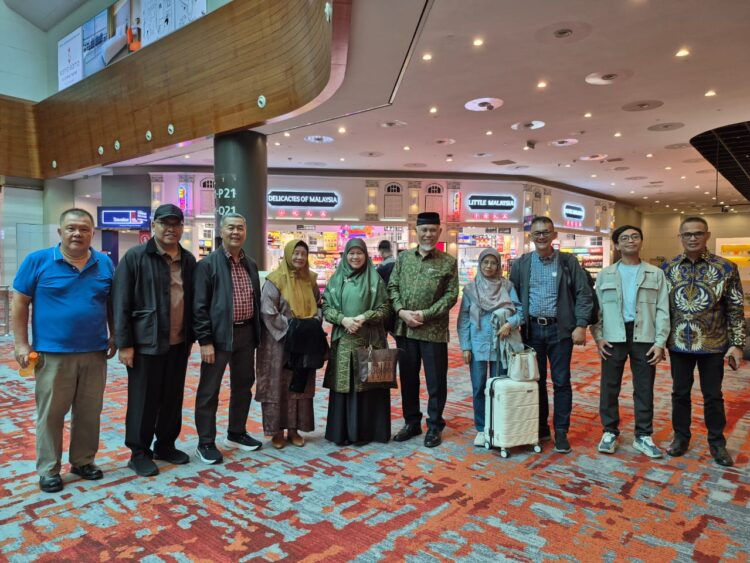 Delegasi Sumatera Barat ke Yunnan transit di KLIA 2 Selangor.