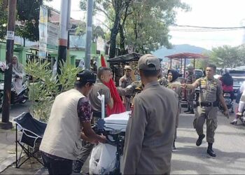 Lapak PKL Bandel Ditertibkan, Satpol PP Kota Padang Imbau Jaga Ketertiban dan Kenyamanan