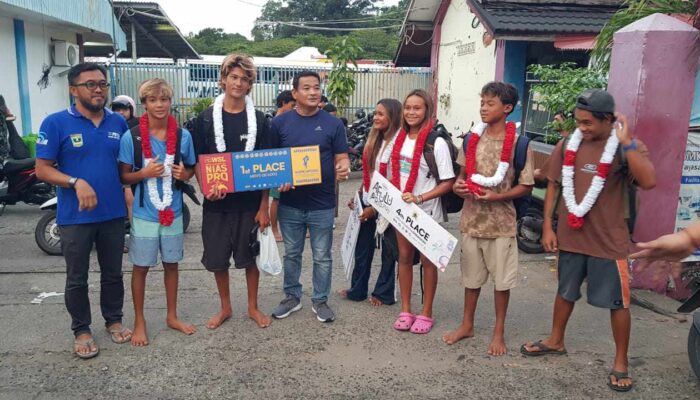 Kandidat Ketum KONI Sambut Juara Dunia Selancar