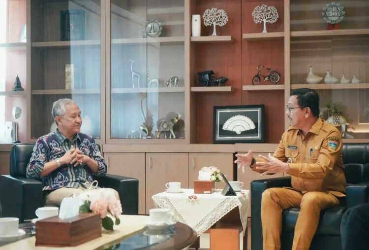 Khairunas bersama jajaran melakukan kunjungan kerja ke DJPK Kementerian Keuangan RI, Senin (7/7) kemarin. IST