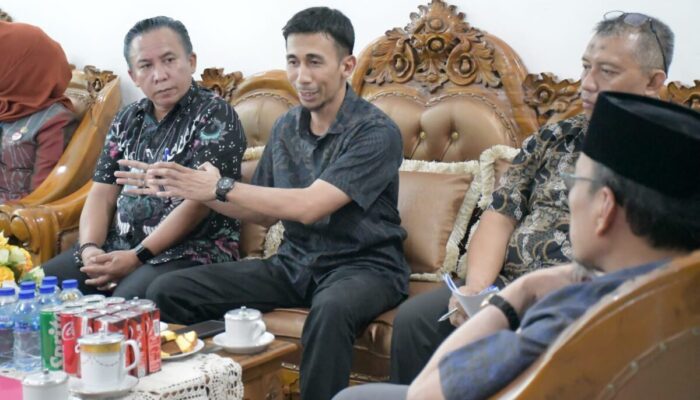 PT Semen Padang Usung Kaliandra dan Maggot, Menjawab Tantangan Padang Rancak