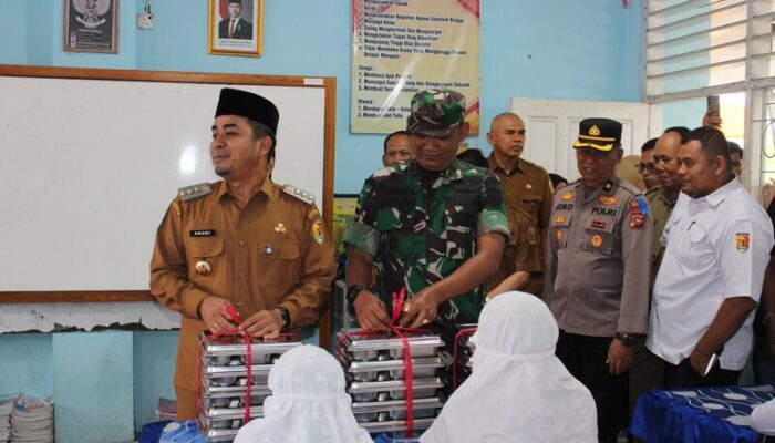 Polres Solok Kota Dukung Program Makanan Bergizi Gratis untuk Murid SD