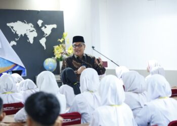 Ketua DPRD Sumbar
