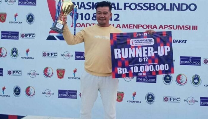 Pelatih Padang Peduli FC Raih Best Coach Piala Menpora