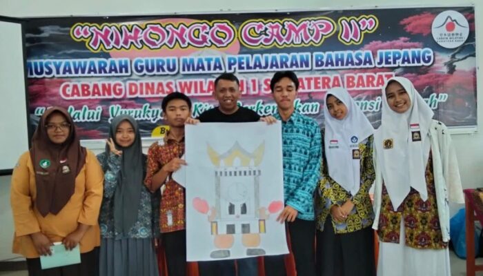 Siswa di Padang Panjang Belajar Langsung dari Sensei Jepang