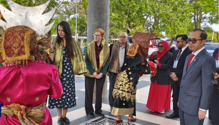 Menuju Universitas Berkelas Dunia, Prodi Sastra Minangkabau dan Sastra Inggris UNAND Jalani Asesmen FIBAA