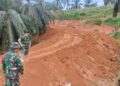 Pastikan Kelancaran Pembangunan Jalan, Dansatgas TMMD ke-125 Kodim 0310/SS Tinjau ke Lapangan