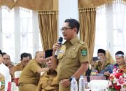 Bupati Padang Pariaman Terima WBTbI dan Paparkan Tantangan SPM pada Rakor Kepala Daerah