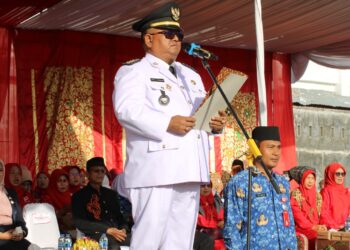 Peringatan HUT ke-80 Kemerdekaan RI, Camat Nanggalo Amrizal Rengganis Inspektur Upacara