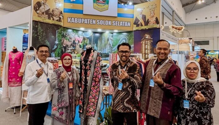 Bupati Solsel Khairunas Hadiri APKASI Otonomi Expo 2025