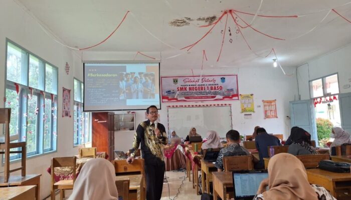 Pengawas SMK Disdik Sumbar: Tidak Ada Pergantian Kurikulum, Yang Ada Hanya Penyesuaian
