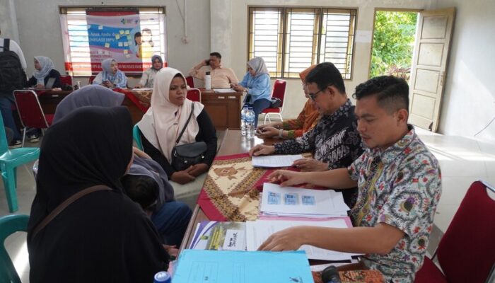 Dukung Proyek Strategis Nasional, Kantah Padang Pariaman Serahkan Ganti Rugi Tanah