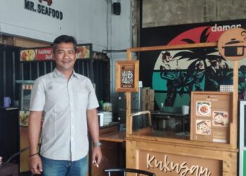Damar Shaker, Berkembang dengan Kemitraan
