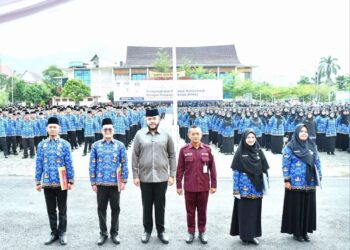 Pemko Padang Serahkan 1.537 SK PPPK